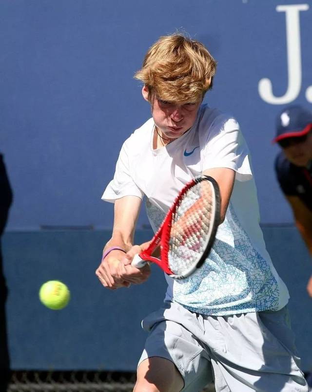 尤其是周琦 尤其是周琦