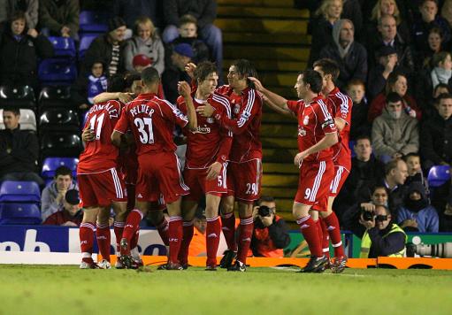 佩德里时隔1各月再为巴萨登场，送出28次传球，3次过人成功