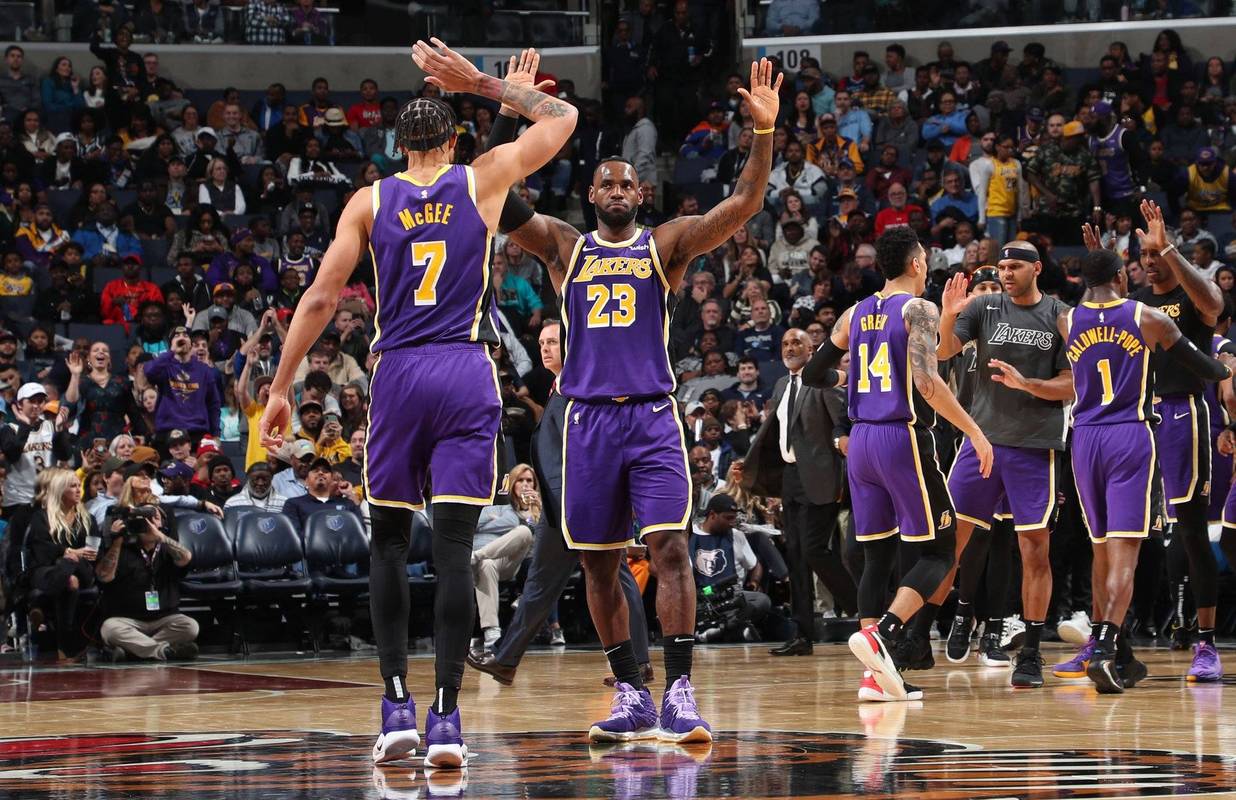 在秋名山上狂飙！Steam喜加一：多人竞速游戏《Initial Drift Online》